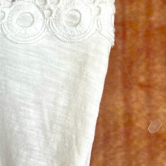 Eddie Bauer - NWOT tank top with lace detail - Picture 5 of 9